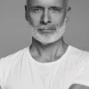 Mart Visser by ZINZI zilveren oorstekers taps toelopend met witte zirconia's 12 x 4mm MVO21