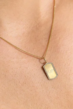 14mm ZINZI Gold 14 krt gouden graveerplaat in rechthoeksvorm van 14 x 9mm en met chique witgouden parelrand ZGH365-14 (zonder collier)