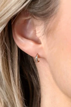 8mm ZINZI Gold 14 krt gouden halve oorringen met railzetting en princess geslepen witte zirconia's ZGO457