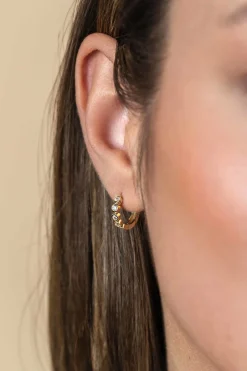 13mm ZINZI Gold 14 krt gouden oorringen met ronde zettingen bezet met witte zirconia's, luxe klapsluiting 13mm x 2,7mm buis ZGO507