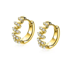 16mm ZINZI gold plated zilveren oorringen met een sierlijk open golvend design, bezet met witte zirkonia’s, luxe klapsluiting ZIO2877Y