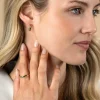 15mm ZINZI gold plated zilveren oorringen organisch gevormd met twee golvende banen, waarvan één bezet met witte zirconia's, met luxe klapsluiting ZIO2629Y