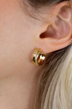 17mm ZINZI gold plated zilveren cross-over oorringen met luxe scharniersluiting 7mm breed ZIO1790Y