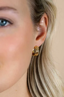 17mm ZINZI gold plated zilveren cross-over oorringen met luxe scharniersluiting 7mm breed ZIO1790Y