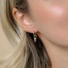 13mm ZINZI gold plated zilveren oorbedels met drie peervormige zettingen in aflopende grootte, bezet met peridot, champagne en donkergroene kleurstenen ZICH2631GC (zonder oorringen)