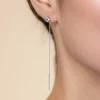 80mm ZINZI zilveren doortrek oorbellen met chatonzetting 5mm witte zirconia en sierlijk kettinkje ZIO2576