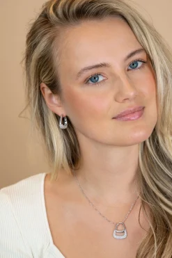 21mm ZINZI zilveren oorringen glad in een trendy tasvorm, sierlijk bezet met witte zirkonia's en luxe klapsluiting ZIO2806