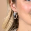 32mm ZINZI zilveren oorringen met een bolle aflopende vorm en handige bovensluiting ZIO2789