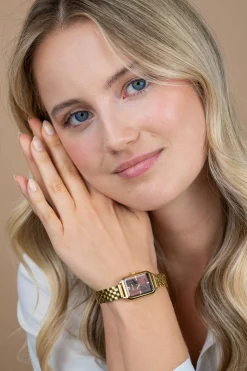 ZINZI Allure horloge 30mm achthoekige kast, bruine wijzerplaat, geelgoudkleurige stalen kast en band, Japans uurwerk ZIW2536