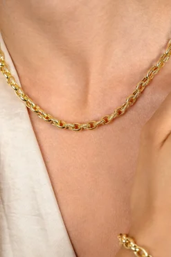 ZINZI gold plated zilveren brede schakelketting (6mm breed) met luxe jasseron schakels in glad en bewerkt 45cm ZIC2638