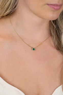 ZINZI goldplated zilveren ketting 45cm met smaragdgroene kleursteen in entourage zetting ZIC2697G
