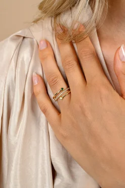 ZINZI gold plated zilveren multi-look ring (9mm breed) met 3 rijen, bezet met groene kleurstenen en witte zirconia's ZIR2646G