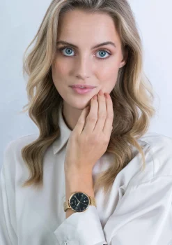 ZINZI horloge SOPHIE zwarte wijzerplaat met datum, goudkleurige kast 38mm, stalen mesh band 14mm ZIW1443