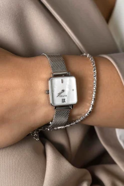 ZINZI Square Mini horloge witte parelmoer wijzerplaat en vierkante zilverkleurige kast stalen mesh band 22mm extra dun ZIW1717