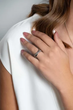 ZINZI zilveren ring cross-over glad en bolletjes ZIR2242