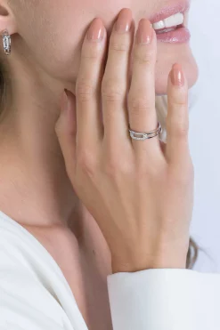 ZINZI zilveren schakel ring met paperclip schakels witte zirconia's ZIR2116
